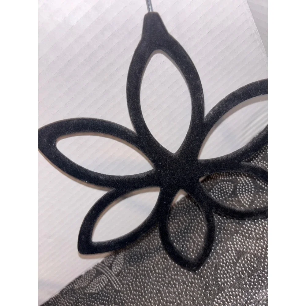 Velvet Flower Accessory Hangers Set of 2 Purple Black Scarf Belt Tie Organizer